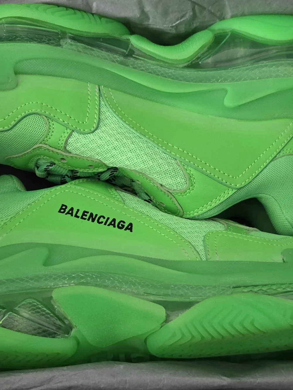 Balenciaga Triple S Green. Size 11 (44) . Excellent Condition - Picture 8 of 13